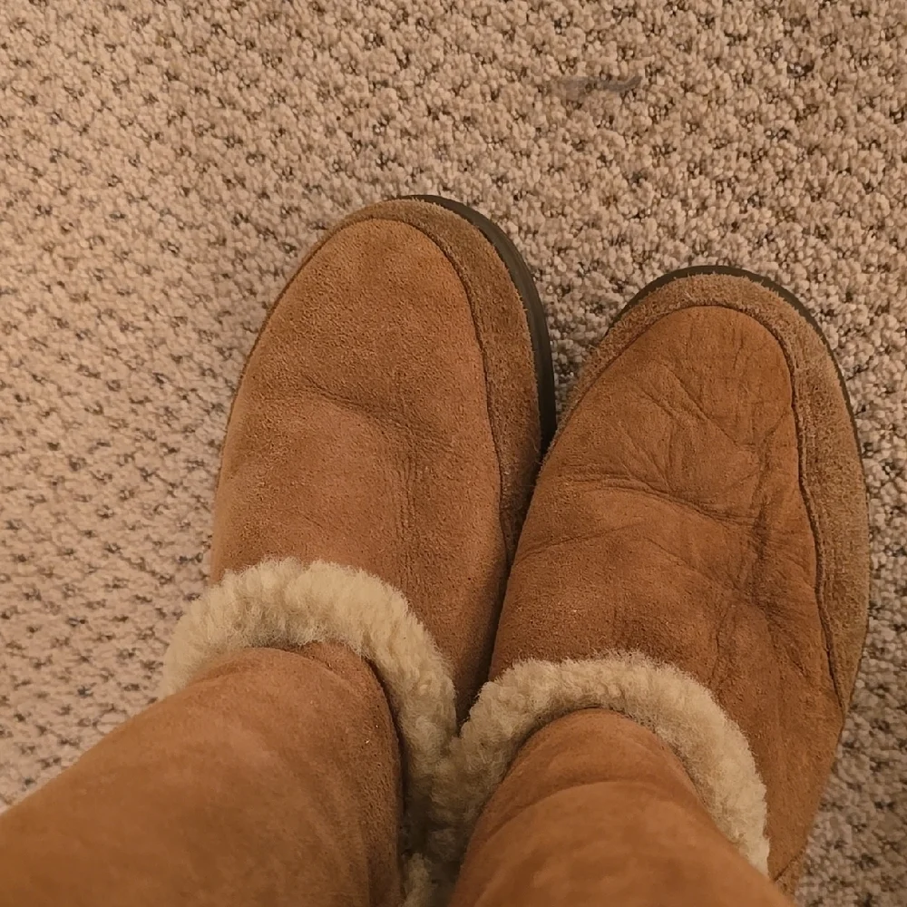 Women's Tan Shearling Boots - Picture 8 of 8
